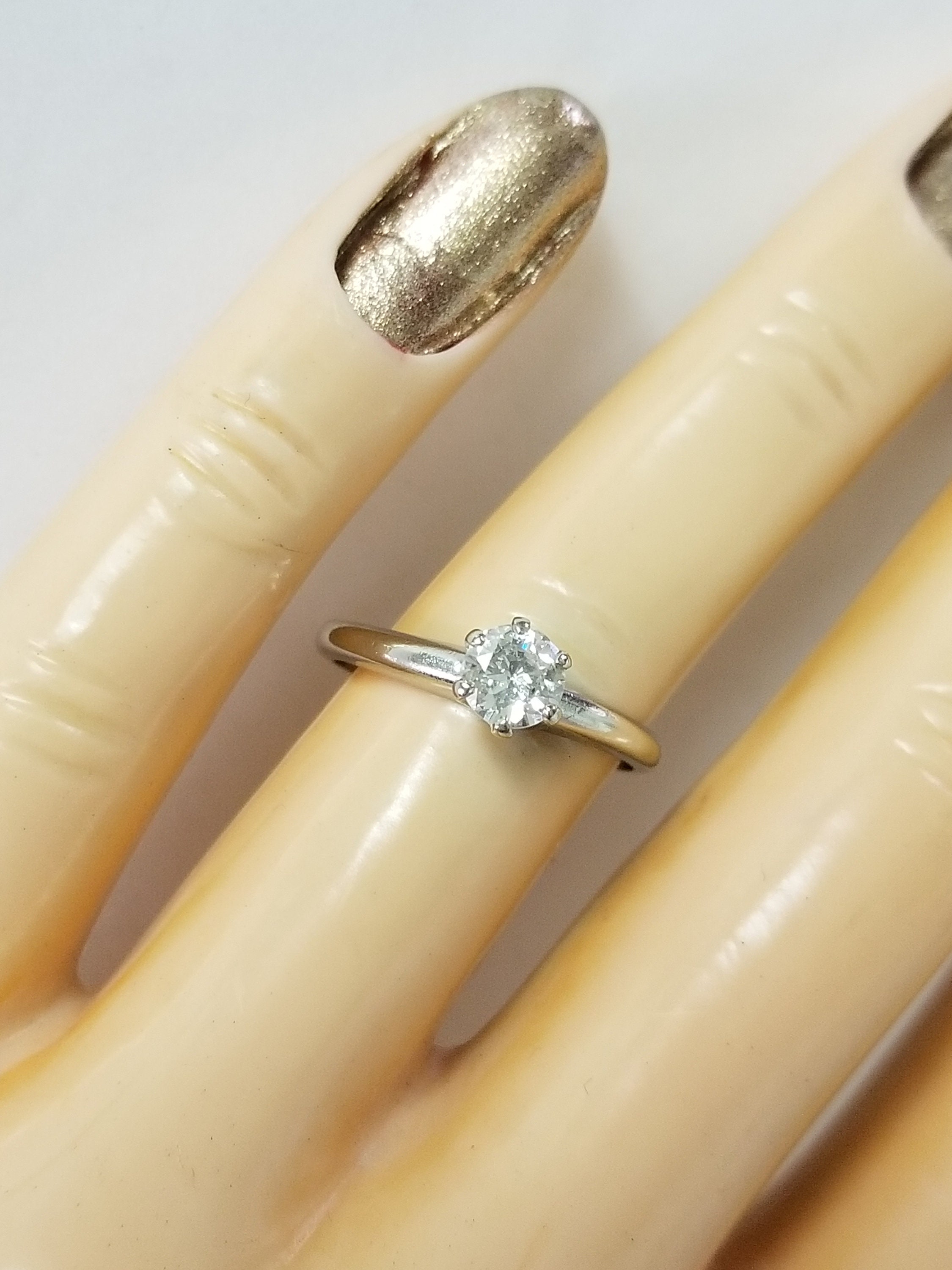 Size 6 Estate 14k White Gold .40ct Diamond Round Cut Engagement Wedding Size 6 Estate 14k White Gold .40ct Diamond Round Cut Engagement Wedding
