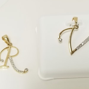 CHOICE 3/4&quot; Estate 10k Yellow White Gold Initial Capital E F R V Letter .10ct Diamond Pendant Charm Stunning Victory Victoria DNG65-02