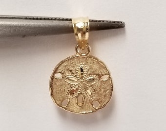 Colgante de dólar de arena de oro amarillo o blanco de 14 k de 5/8" con corte de diamante oceánico y encanto playero G548