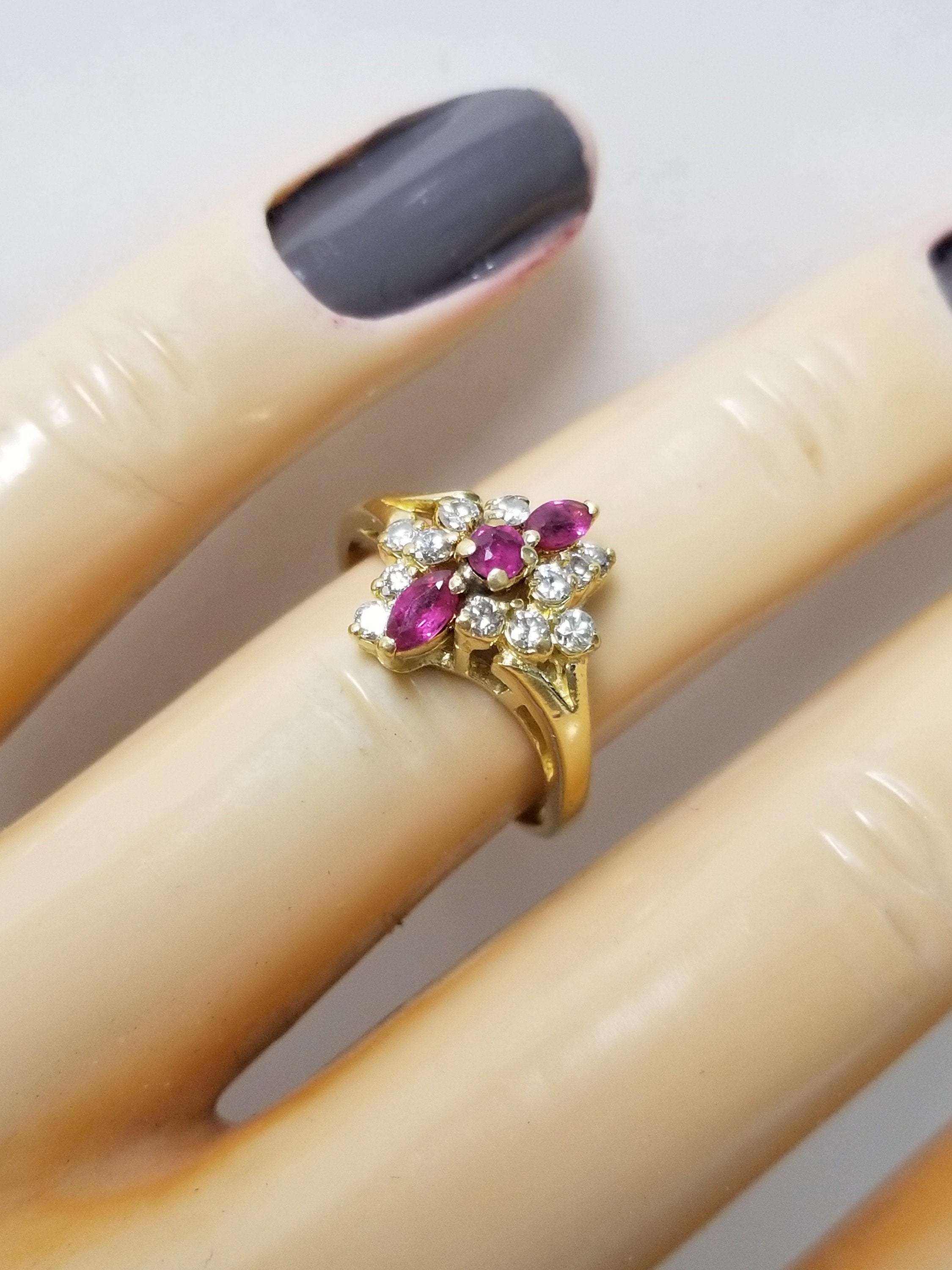 Sale Size 4.25 Estate 18k Yellow Gold Natural .30ct Ruby