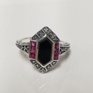 Size 6 or 8 Estate Silver Sterling 925 Natural .20ct Ruby Gems 1ct Black Onyx Filigree Vintage Victorian Ring MS45-03