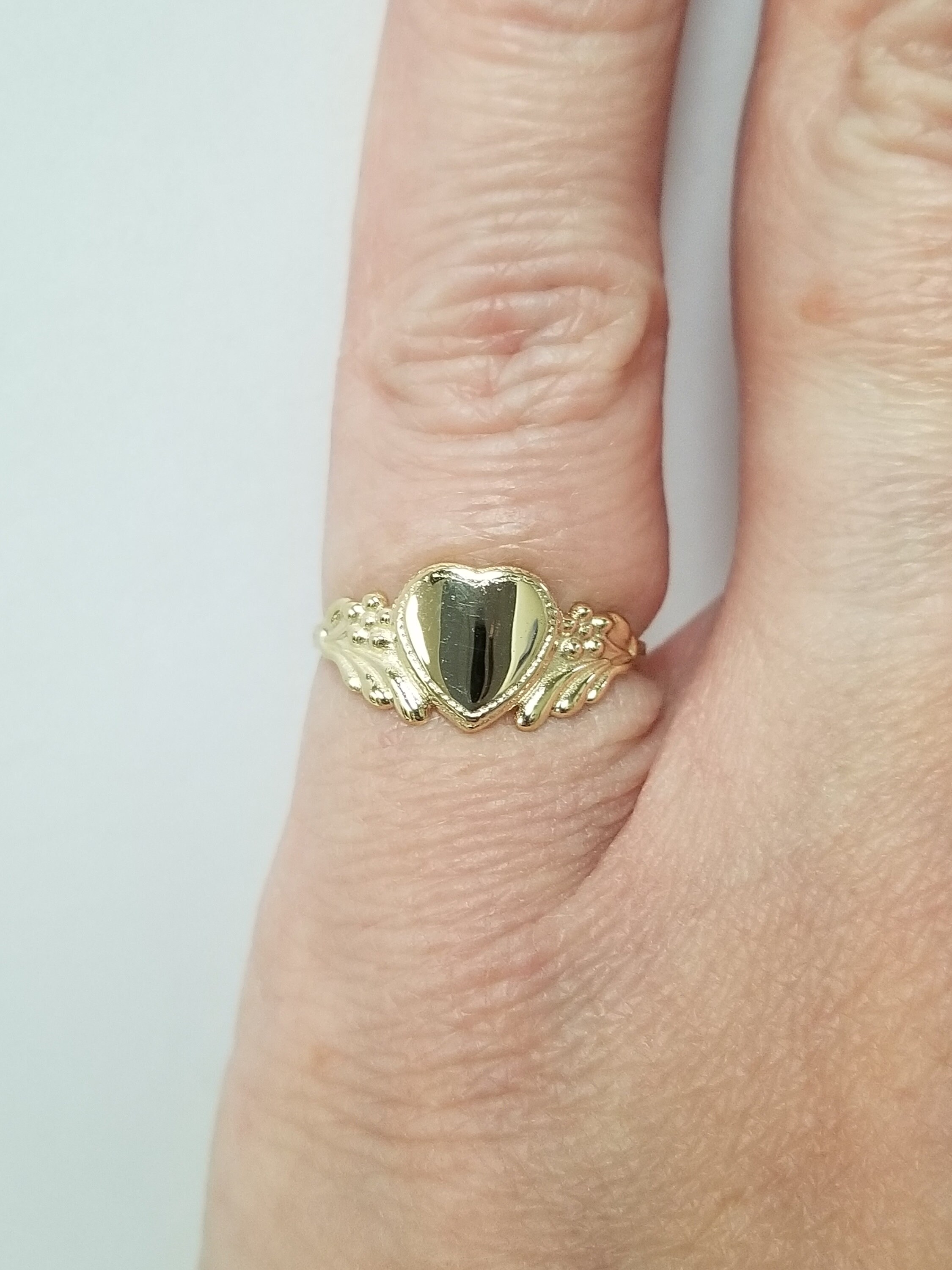 Ring Size 3 Estate 10k Yellow Gold Heart Midi Pinky