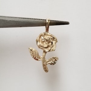 Sale 3/4&quot; Length Estate 10k Yellow Gold Rose Victorian Pendant Charm Stem Leaf 1&quot; G133