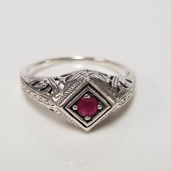 Size 10 Estate Silver Sterling 925 Natural Red .10ct Ruby Filigree Antique Ring Stunning JL681