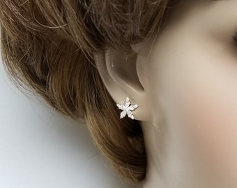 ピアス STONEHENgE SHe 14K earrings Sale Estate New 14k Yellow Gold .50ct Cz Diamond Star Flower