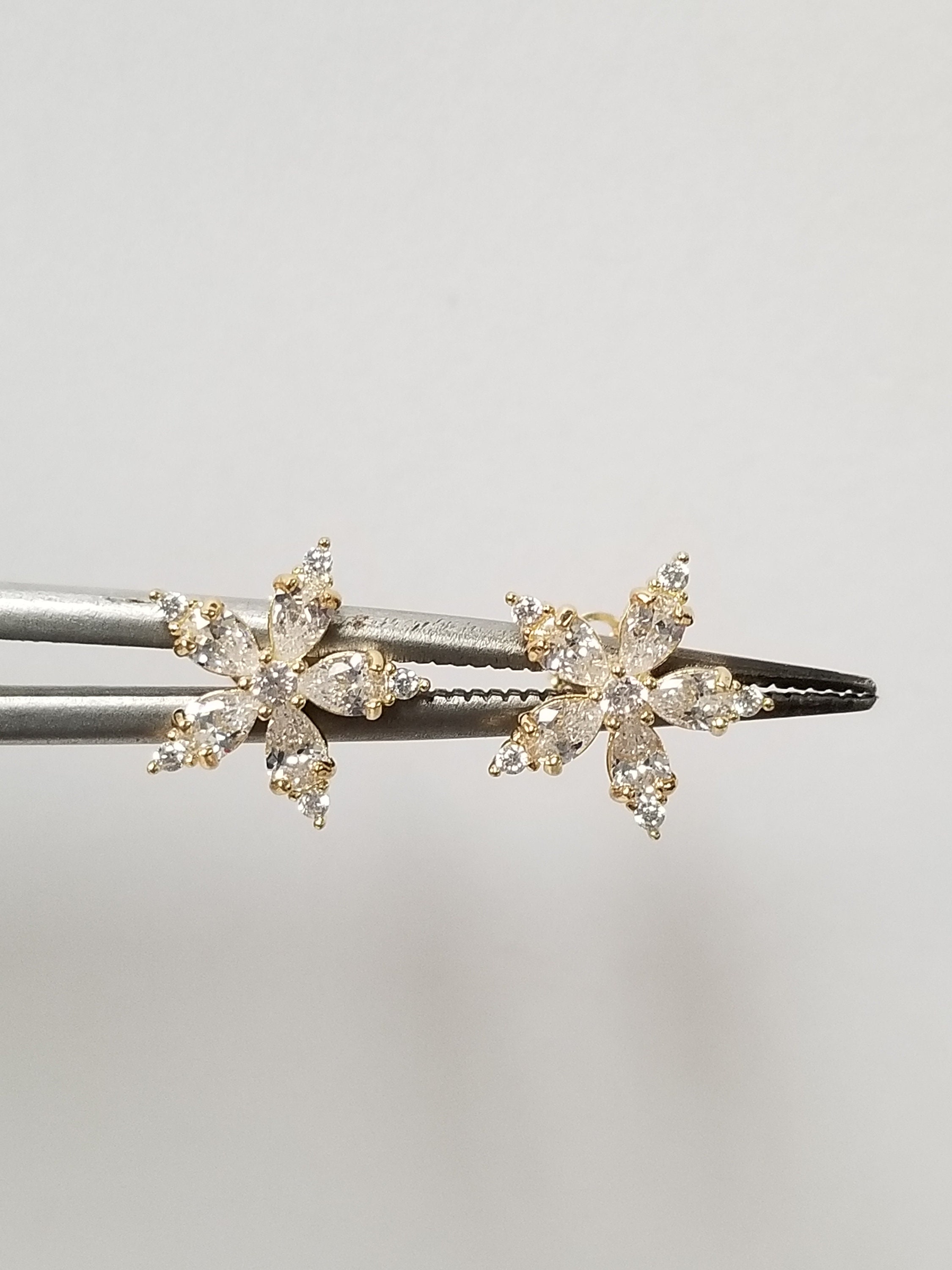 Sale Estate New 14k Yellow Gold .50ct Cz Diamond Star Flower