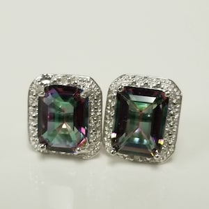 Pendientes de plata de ley 925 de 9 mm y 3 quilates de topacio místico, rosa, verde y morado, con diamantes talla esmeralda S155-1