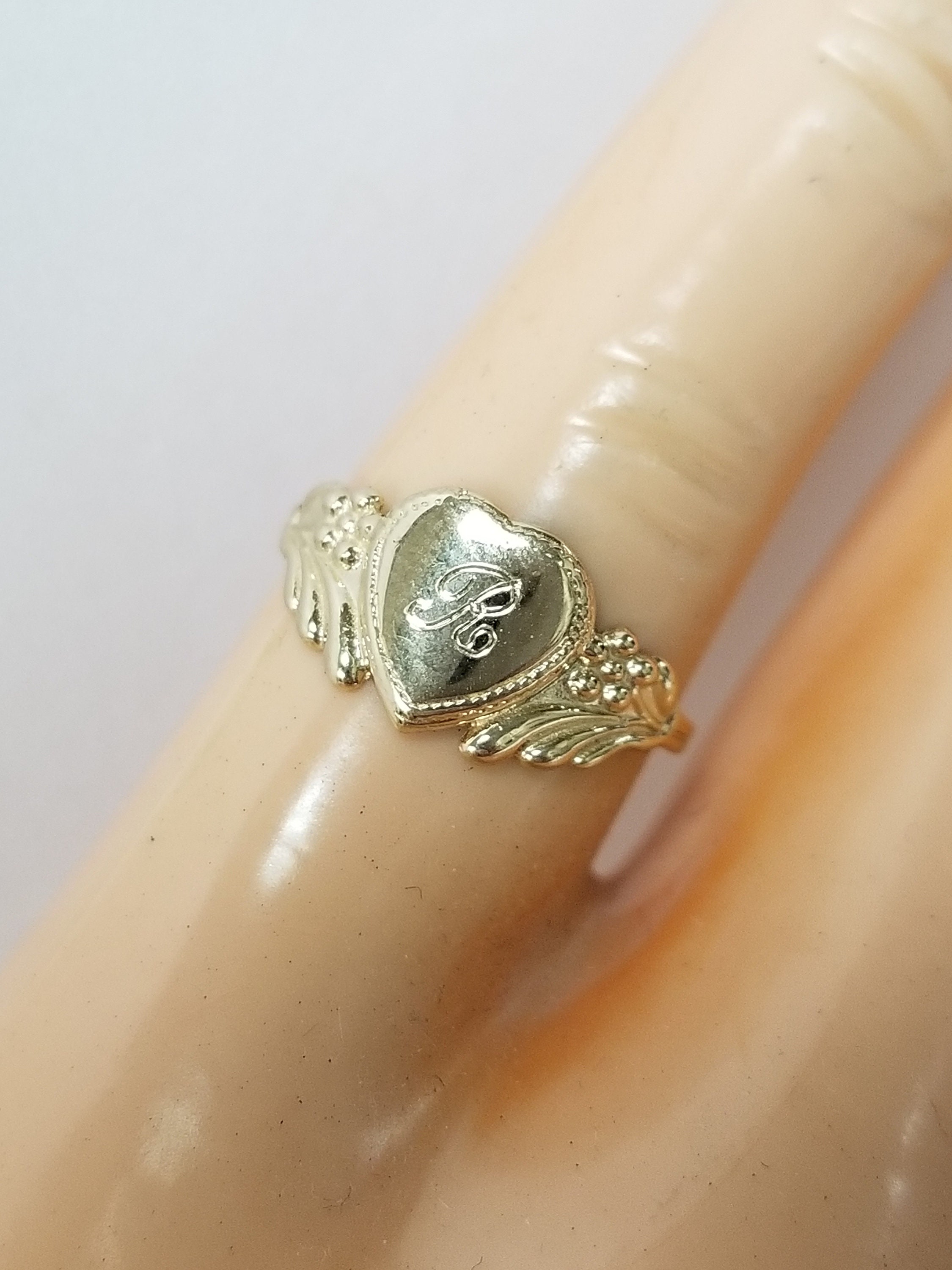 R Size 3 Estate 14k Yellow Gold Monogram Cursive Initial R