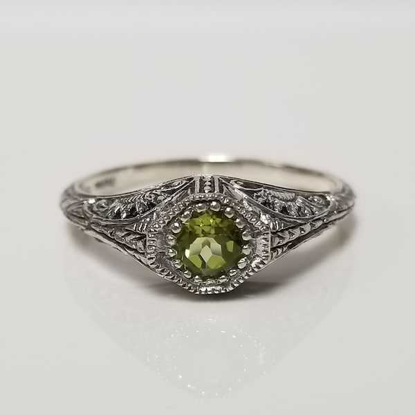 Size 8 Estate Sterling Silver 925 Green .25ct Peridot Tourmaline Ring Promise Sweetheart Antique Style Filigree MS5-02
