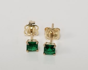 3.5mm Estate 14k Yellow Gold Created Emerald .20ct Princess Square Cut Youth Earring Studs Stud GE373