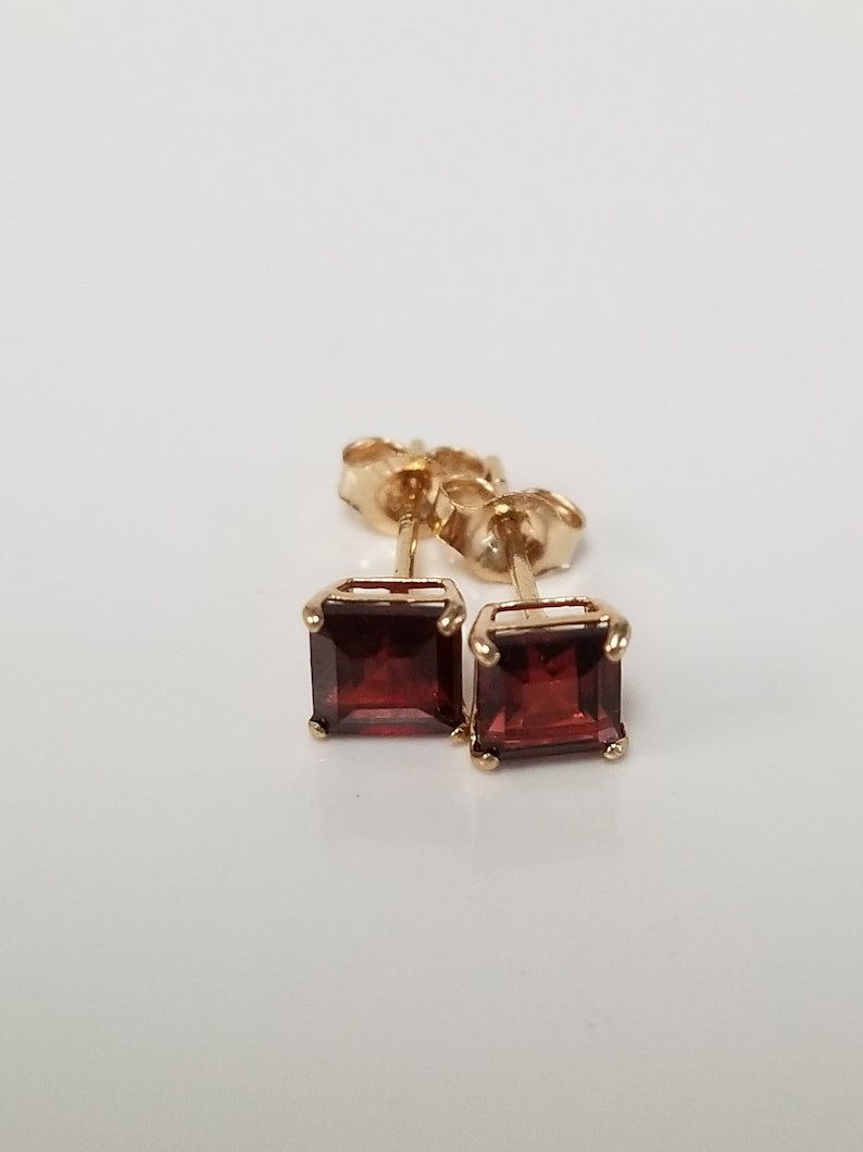 5mm Estate 14k Yellow Gold Red 1ct Natural Garnet Studs Earrings Stud G161 image 5