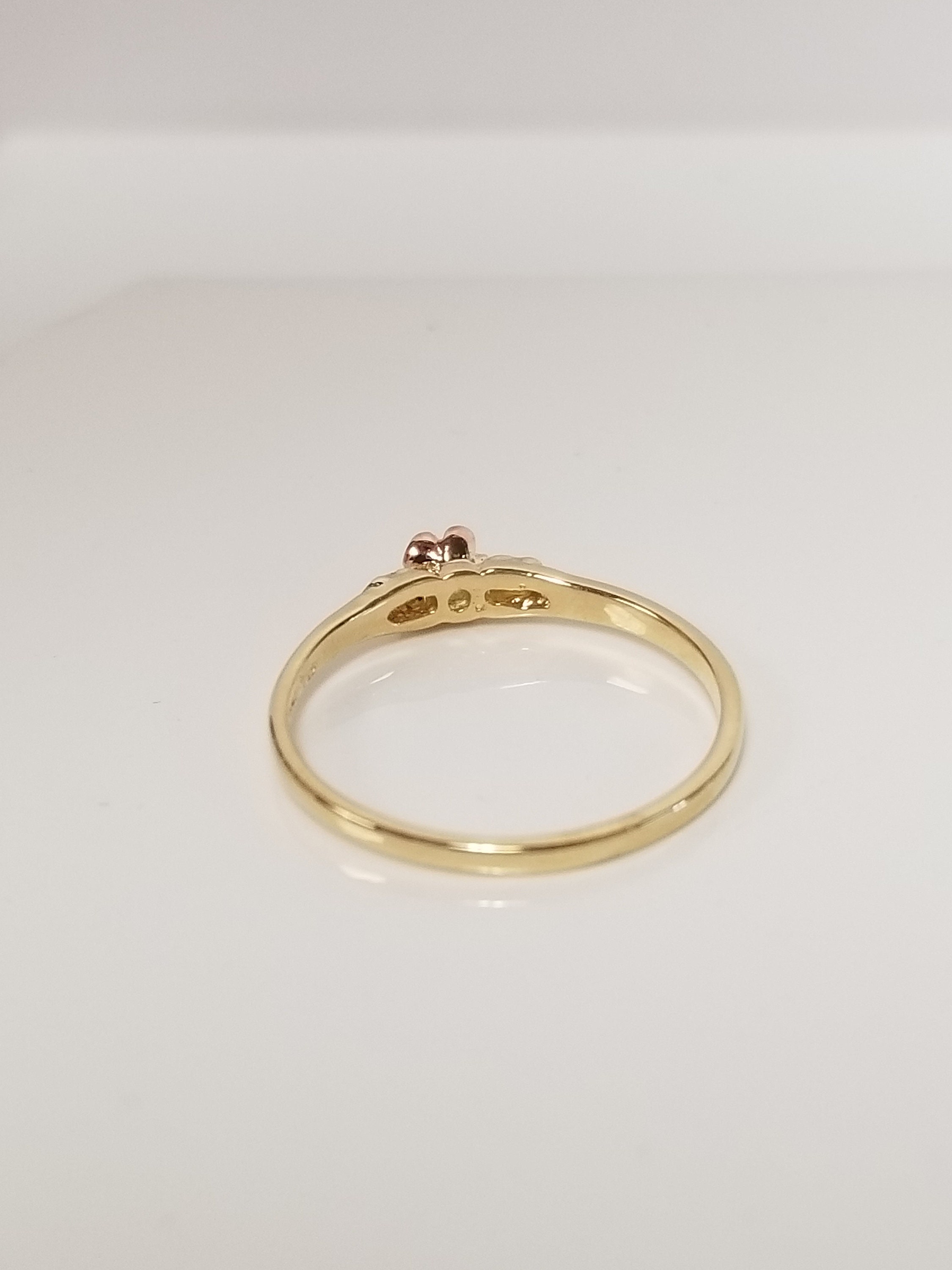 Size 7 Estate 10k Yellow Rose Gold Leaf Black Hills Flower Size 7 Estate 10k Yellow Rose Gold Leaf Black Hills Flower