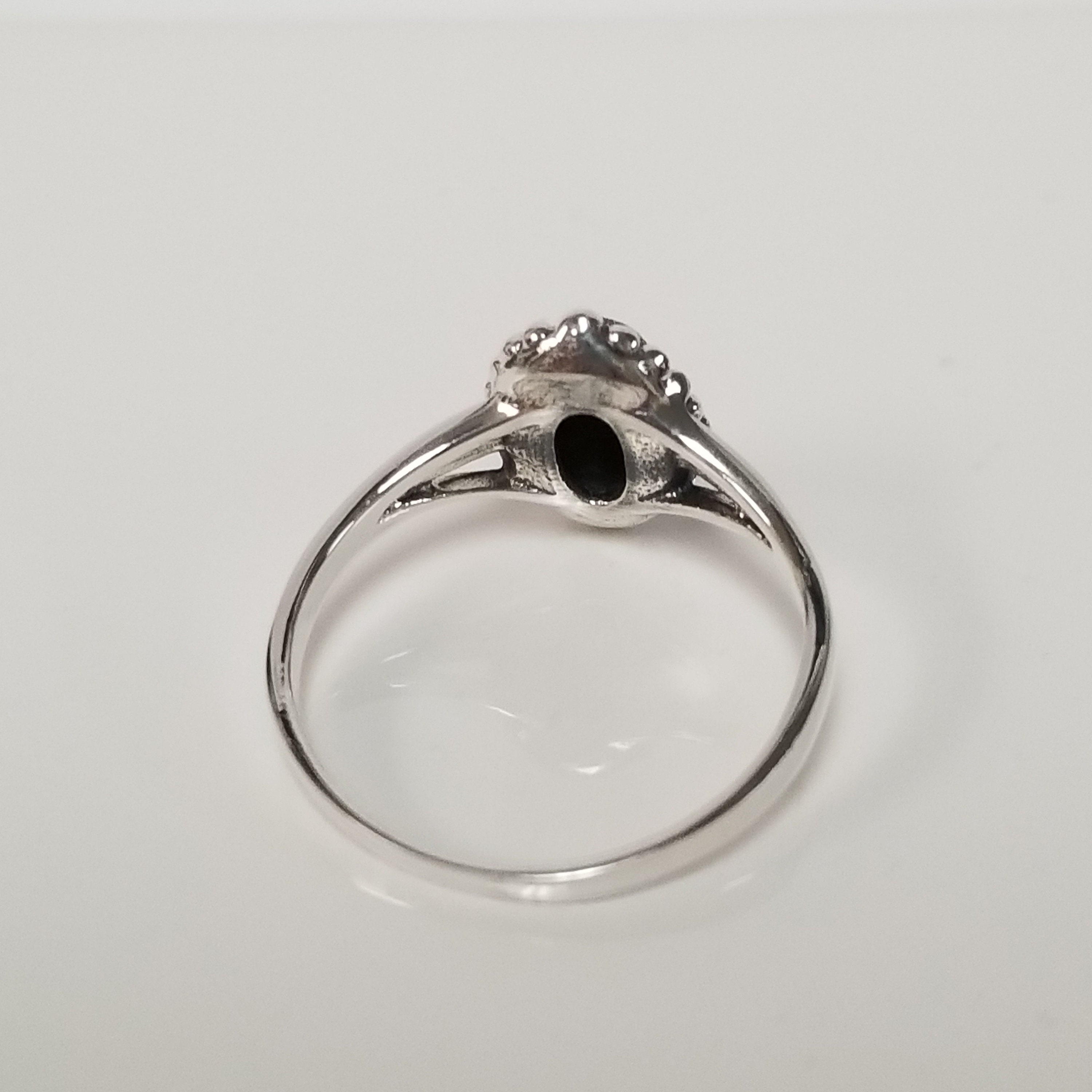 Estate Sterling Silver 925 Southwestern Style .25ct Black Estate Sterling Silver 925 Southwestern Style .25ct Black