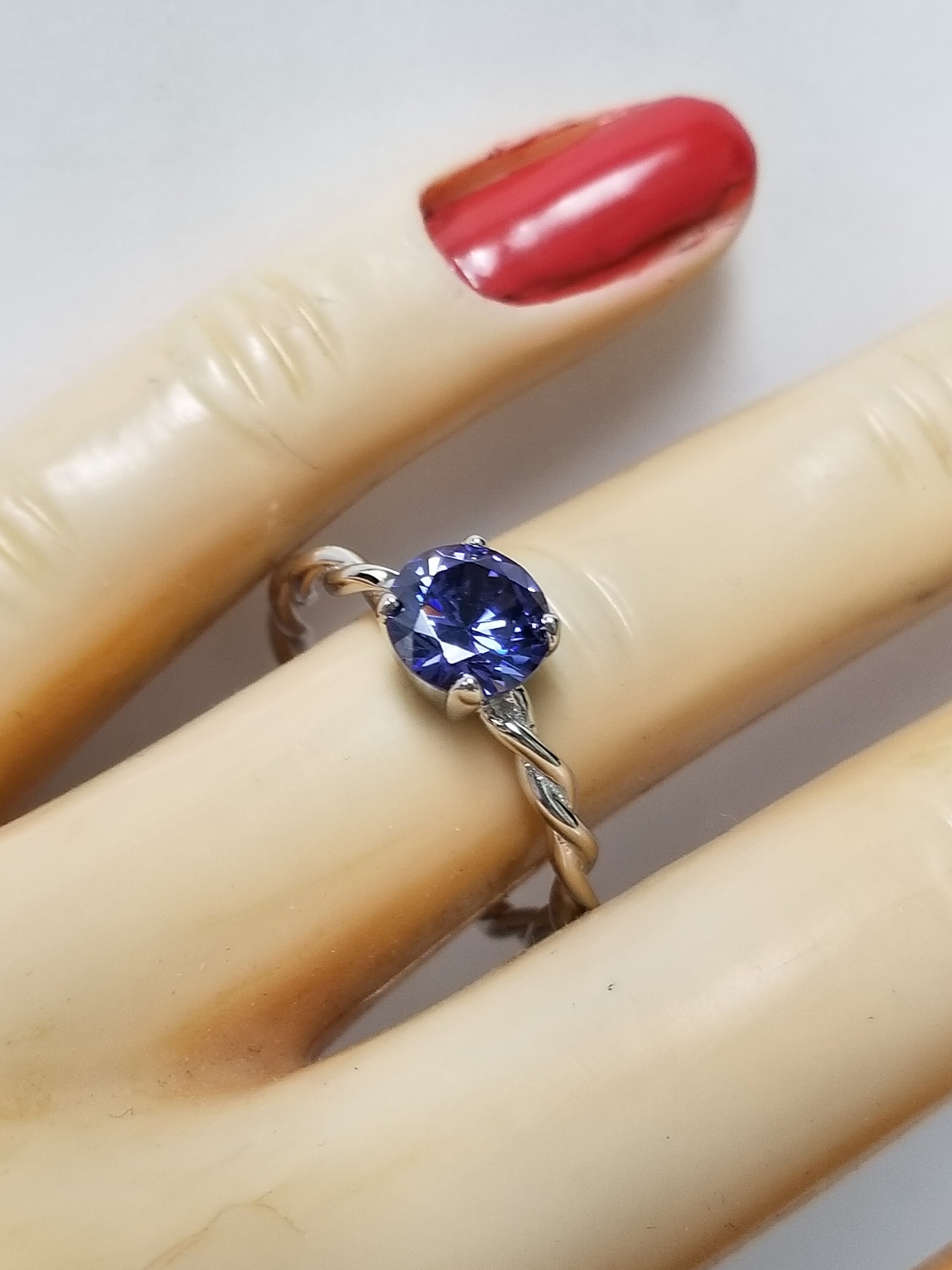 Size 5 6 7 8 9 Estate Sterling Silver 925 Created 1ct Size 5 6 7 8 9 Estate Sterling Silver 925 Created 1ct