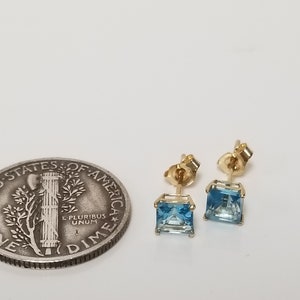 4.5mm Estate 14k Yellow Gold 1ct Topaz Ocean London Blue Princess Cut Earrings Studs G414