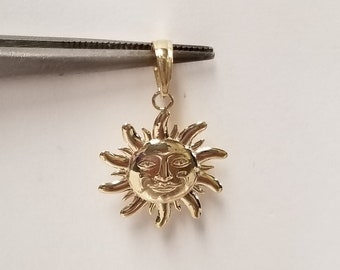 3/4" Estate 10k Yellow Gold Sun Sunshine Pendant Charm G352