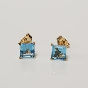 4.7mm Estate 14k Yellow Gold 1.25ct Aquamarine Ocean London Blue Princess Cut Earrings Studs G502