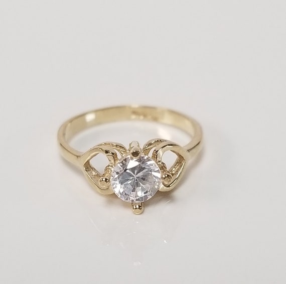 10k Gold Heart with Center CZ and Filigree Side Ring 10k Gold Heart with Center CZ and Filigree Side Ring