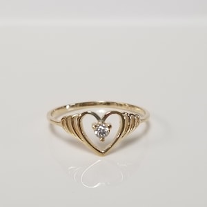 Size 7 Estate 10k Yellow Gold .04ct Cz Diamond Heart to Hearts Band Infant Filigree Ring Baby Baptism G122