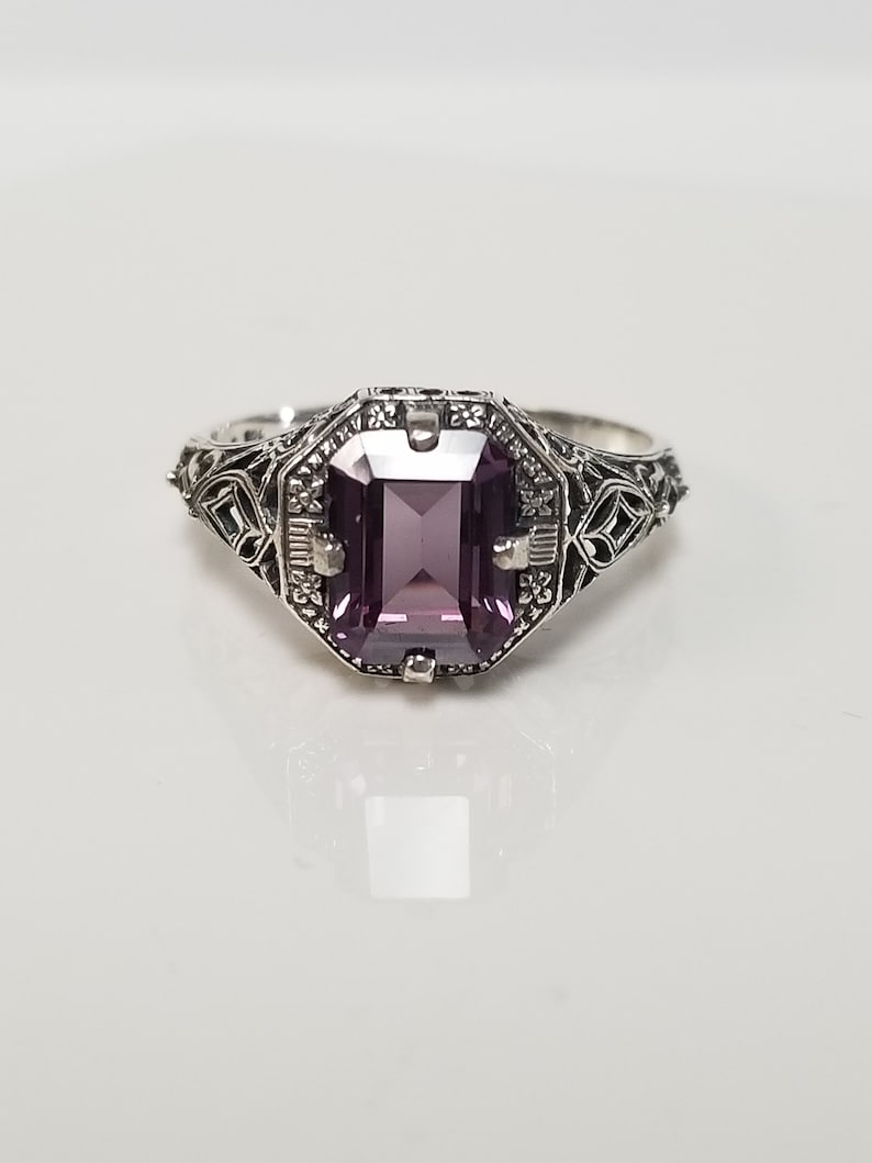 Estate Sterling Silver 925 Rainbow 3ct Mystic Blue Alexandrite Emerald Cut Filigree Vintage Style Ring Cocktail Pinky Birthstone JL88-01