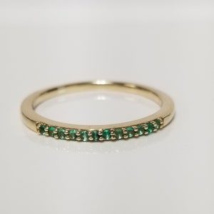 Sale Size 7.75 8 Estate 14k Yellow Gold Natural Green .10ct Emerald Wedding Ring Band Stack Stunning OJ24