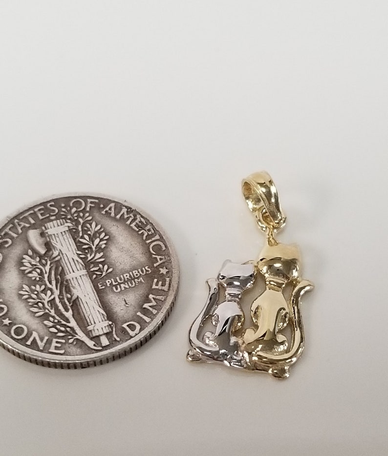 34 Estate 10k Yellow White Gold Cat Sitting Tree Cats Kitten Pendant Charm G135