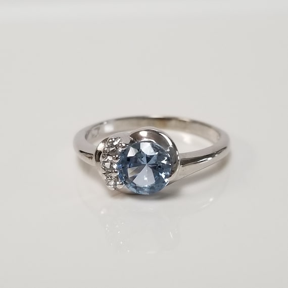 Size 6 Estate 10k White Gold .75ct Natural Aquamar