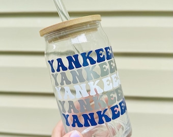 Yankees Glass Cup, Baseball Cup, Glass Cup Straw and Lid, Glass Cup, Yankees Groovy Font, Yankees Fan Cup