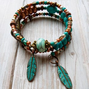 Bracelet tour de cou en perles turquoises à mémoire de forme : bijoux tribaux bohèmes