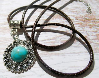 Boho Anhänger Halskette, Tibetsilber und Türkis auf Vegan Braun Kordel Ethnische Boho Geschenk
