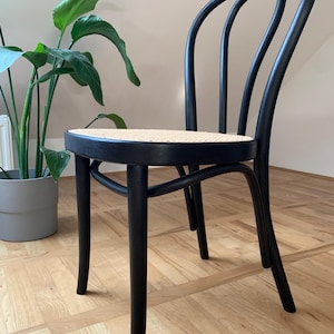 Dining chair / Vintage Thonet Chair / No. 18 / Bistro Chair / Mid-Century / Rattan Seat / Retro Chair / Bentwood cane / 1980s / Italy