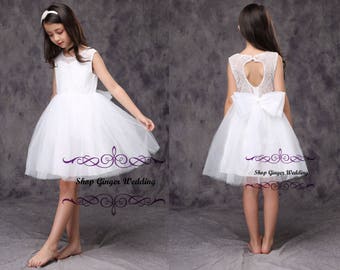 Handgemachtes weißes Mädchenkleid mit Bogen, weißes Tutu-Mädchenkleid, Blumenmädchenkleid, Mädchen-Spitzentüll kurzes Kleid