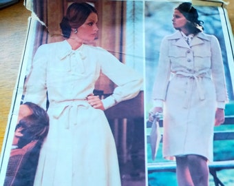 1 Emanuel Ungano Vogue Paris Original designer dress & coat with pocket detail Original sewing pattern. Vogue 2928 Size 8 bust 31 1/2"  SP24