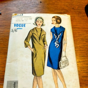 Vogue junge modische 1960er Jahre Kleid mit offenem Hals & unter Bluse ungeschnittenes Schnittmuster. Vogue 6223 Größe 12 Büste 32 &quot;SP209