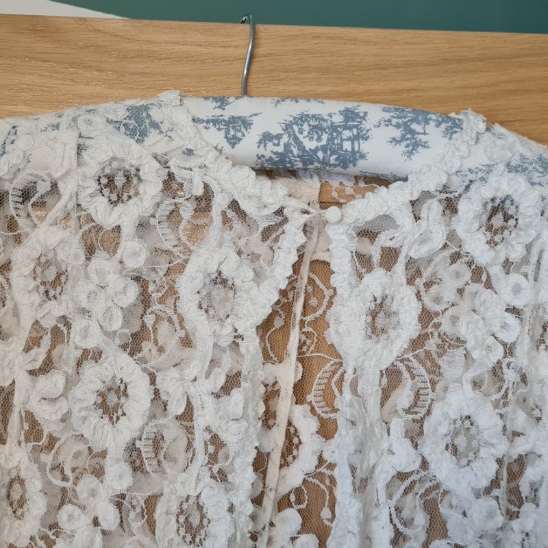 shawl for lace dress