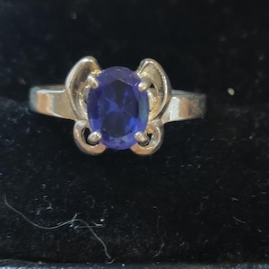 Stunning gift for her, 925 silver blue stone  ring Perfect  Size N or 6 3/4 USA no  box   SJ700