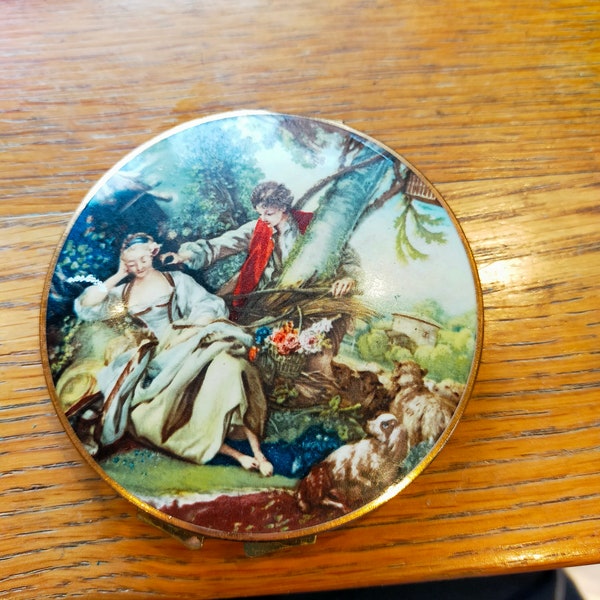 STRATTON picture of courting couple in a country garden transfer printed Enamel handbag mirror Compact  3 1/4 " dia. Compact 91