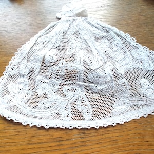 Jabot antiguo de encaje francés de algodón blanco del siglo XIX con flores. 23 x 18 cm. Un regalo para ella. Encaje 4189.