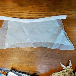 white organza  antique collar handmade lace cotton with scalloped flowers to the edge, 10 1/2&quot; neck X  7&quot; deep  Collar 15