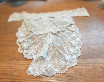Edwardian  white lace jabot with stand up collar.  13 1/2" neck. 12 1/2" deep.