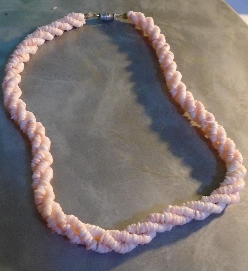 Twisted and nothing missing 1 1950s pale peach angel skin coral necklace Stunning and in great condition 16 dia ref 6304
