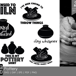 Op de afbeelding: Een set van vijf zwart-wit digitale ontwerpen voor pottenbakkers. De ontwerpen bevatten tekst zoals "Licensed to Kiln", "Glazed and Confused", "I've Been Known to Throw Things", "Clay Whisperer", en "This is My Pottery Shirt".