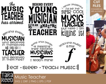 Può includere: Disegni grafici in bianco e nero basati sul testo con note musicali e le parole "The Music Teacher has arrived", "Behind Every Young Musician is an Amazing Teacher", "I Never Imagined I'd Be The Super Cool Music Teacher But Here I Am Killing It!", "Behind Every Musician Who Believes in Themselves is a Teacher Who Believed in Them First", "Some Only Dream of Meeting Their Favourite Musicians I Teach Mine", "Teaching Music is My F", "Eat Sleep Teach Music".
