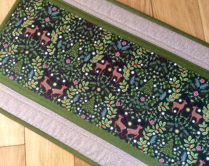 Christmas quilted Table Runner. Table Topper. Holiday Table Runner.