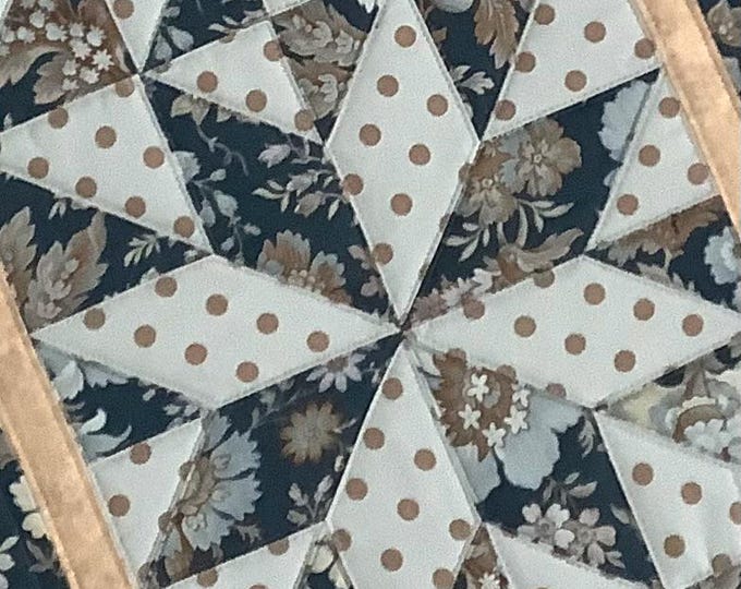 Quilted Table Runner. Le Moyne Star Table Topper.