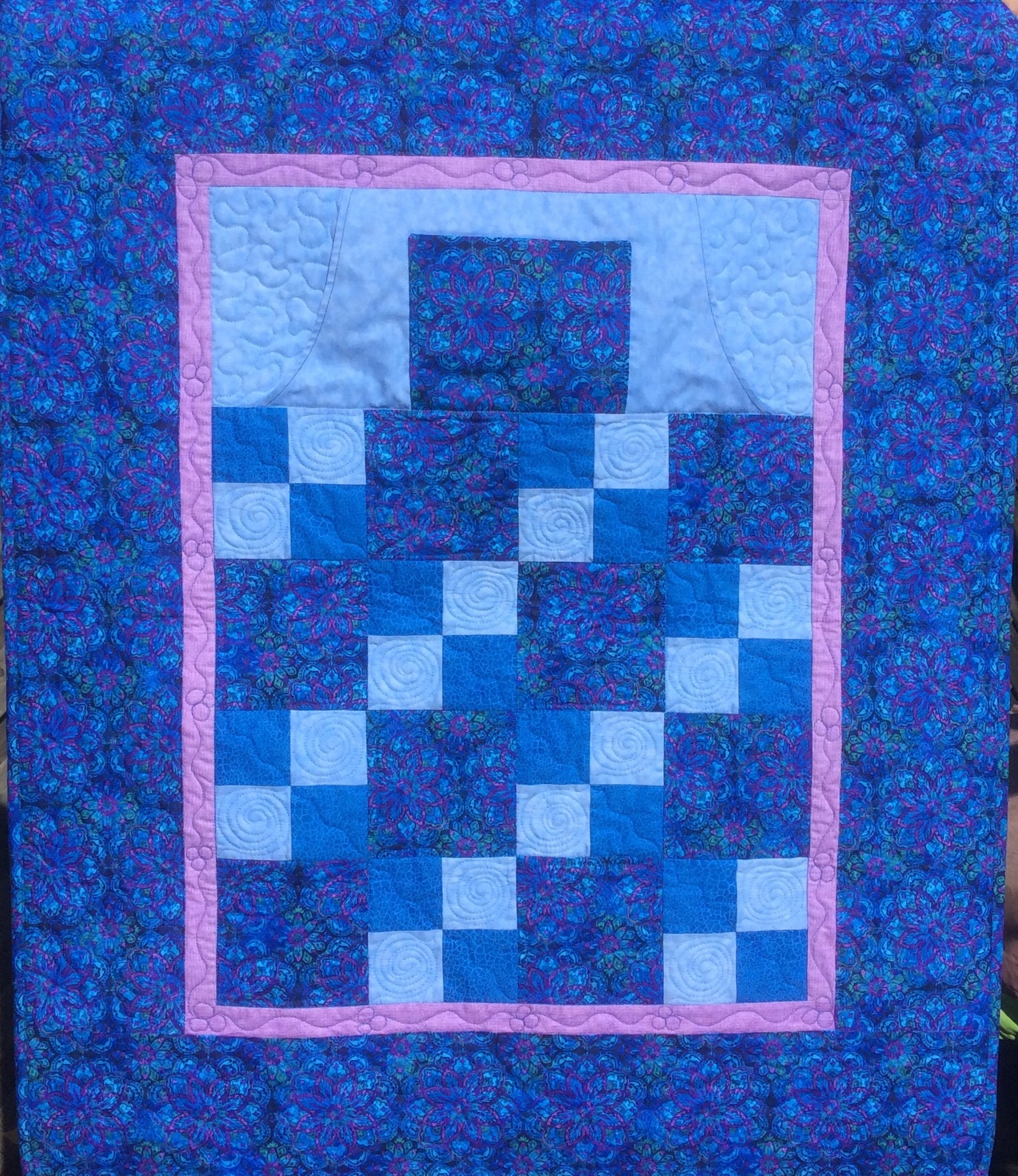Lap quilt with pockets. Nursing home quilt. Wheelchair quilt. Quilt for