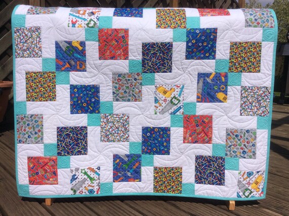 Disappearing nine patch baby quilt hotsell