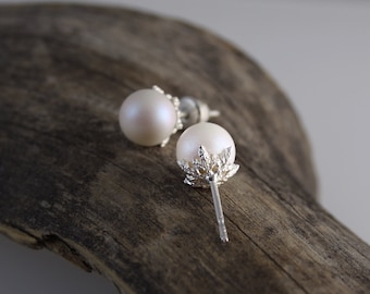 SNOWBALL - Snowflake stud earrings, Sterling silver 925