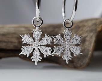 SNOW LIGHT - Hoop earrings with snowflake charm, Sterling silver 925