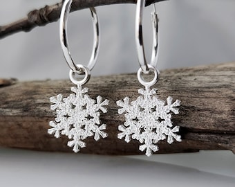 CHILL - Hoop earrings with snowflake charm, Sterling silver 925